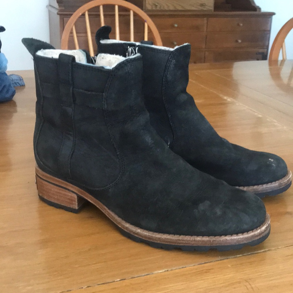 size 7 ugg boots